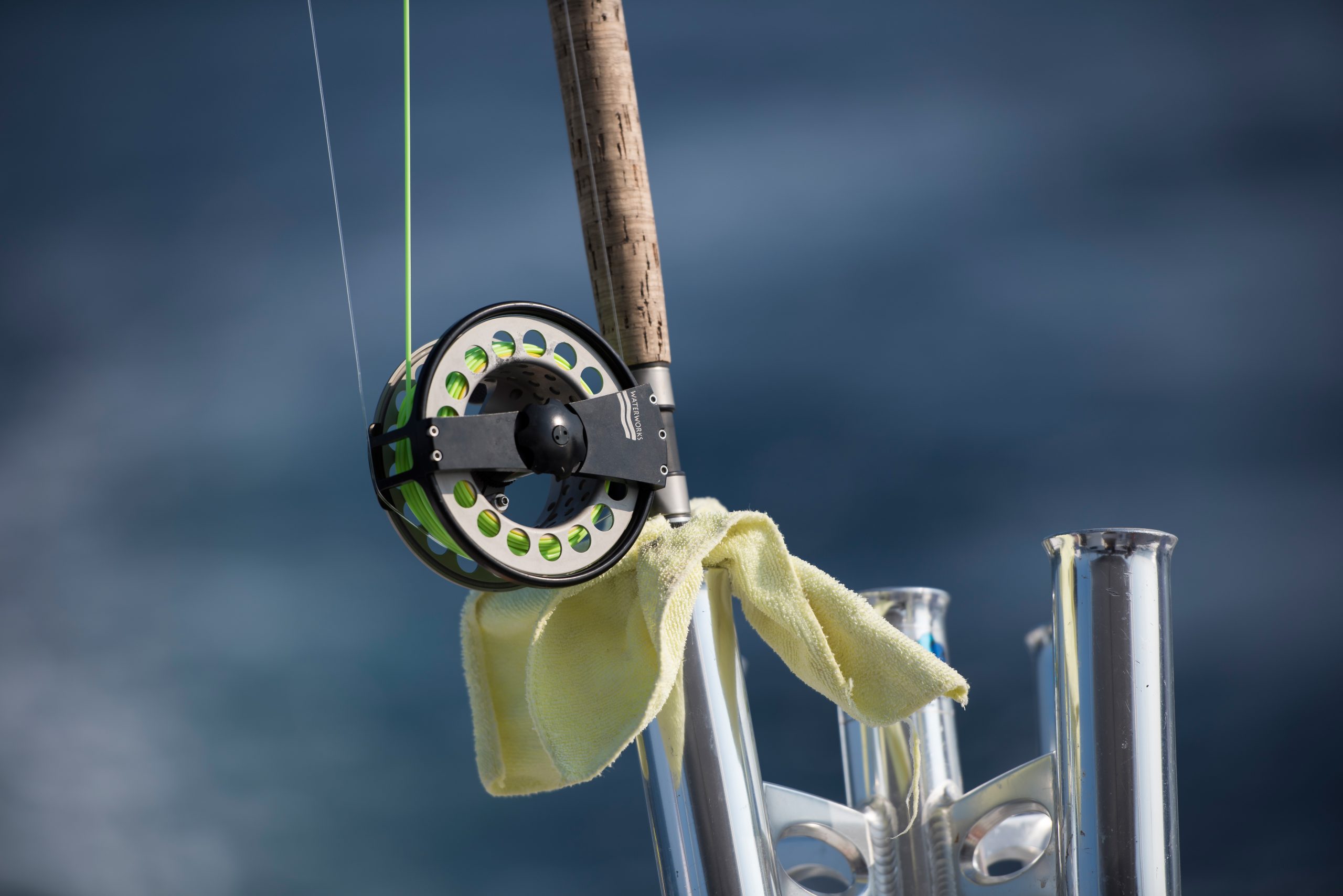 Ready to do battle with an ocean-going speedster, this fly reel is loaded with a heavy-weight fly line and a half-mile of 50-pound backing. 