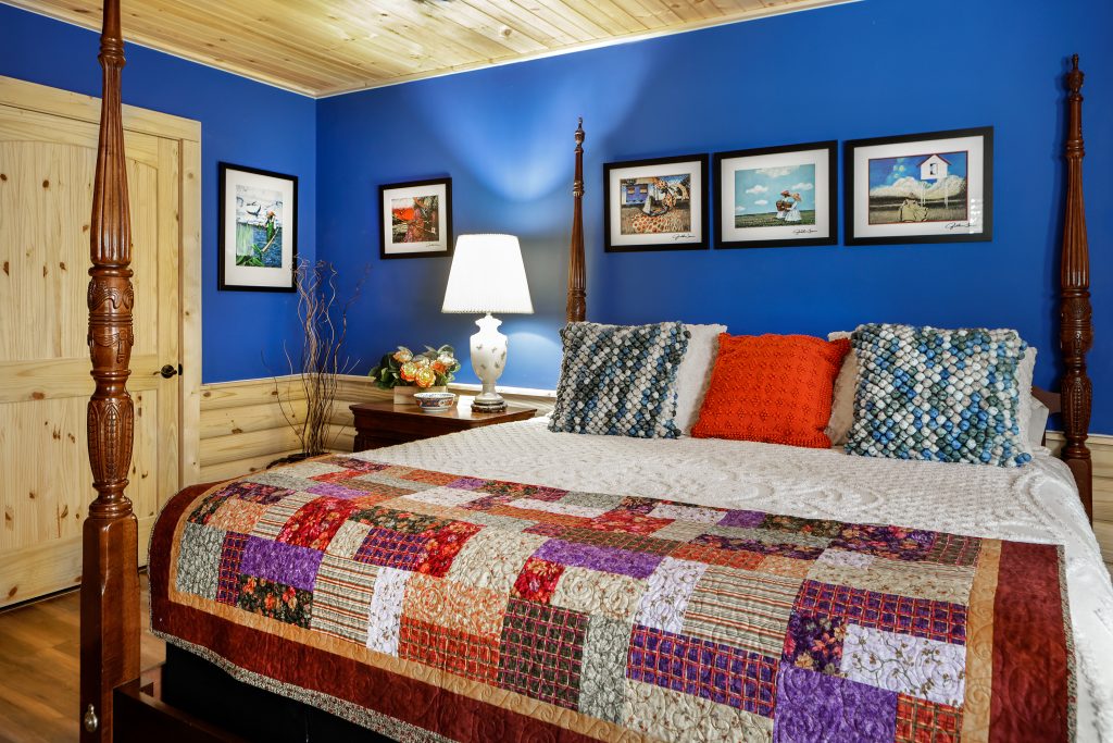 Barbara enlisted the help of cherished friends to decorate the bedroom suites, each with a different theme. Lynne Wheeler designed the colorful Gullah room with sweetgrass baskets and signed prints from South Carolina artist Jonathan Green.  