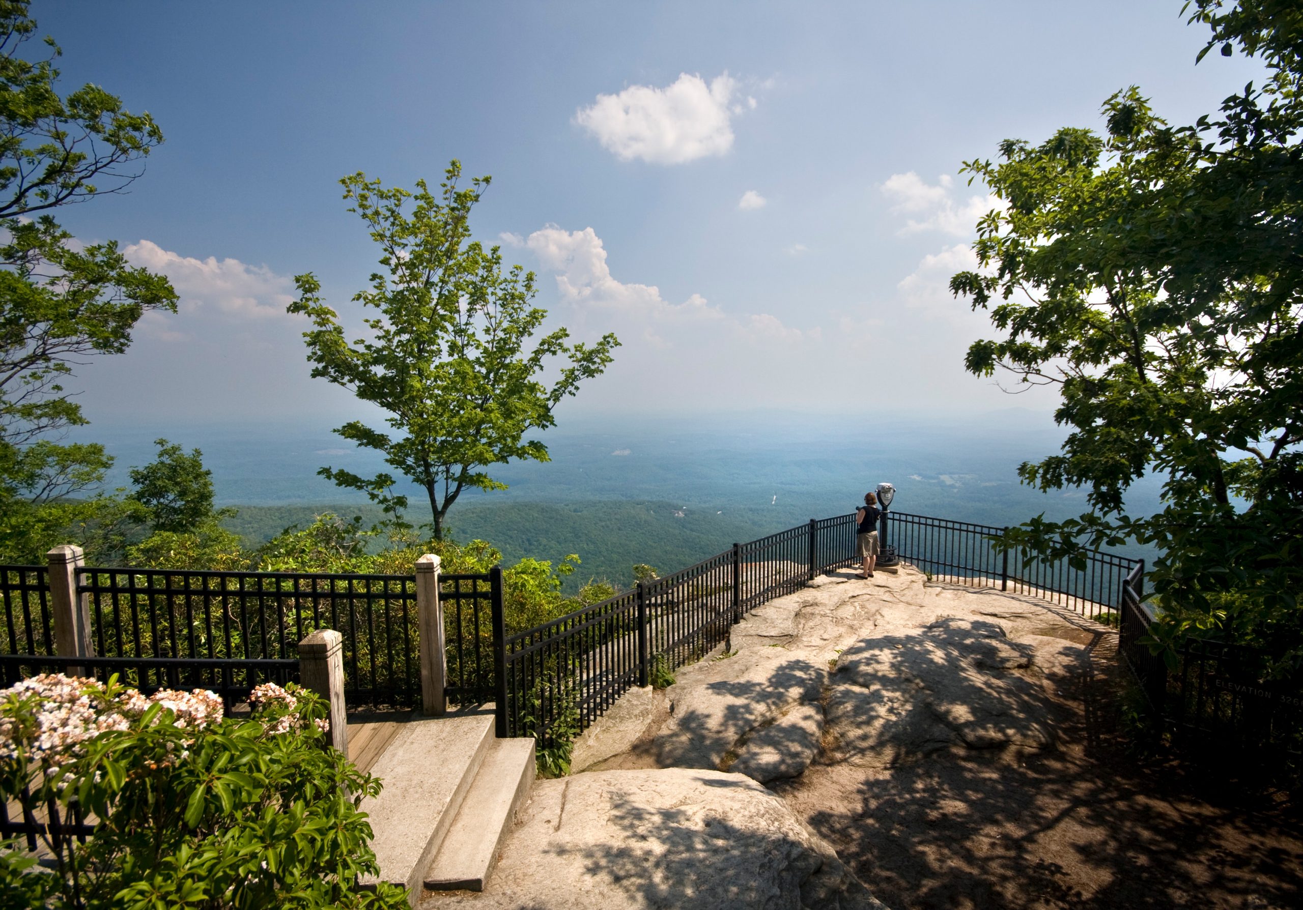 As enjoyable as evenings are at Caesar’s Head, days are even more idyllic, thanks to the 40,000-acre Mountain Bridge Wilderness Area, which surrounds the community, as well as nearby Pisgah, Nantahala, and DuPont national forests. 