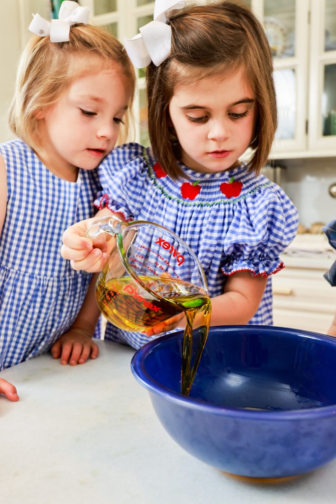Delicious and healthy oatmeal cookies provide lots of ways for children to get involved or cook all by themselves. Talk about the health benefits as you are cooking — introduce the idea that healthy food can be delicious, and delicious food can be healthy.