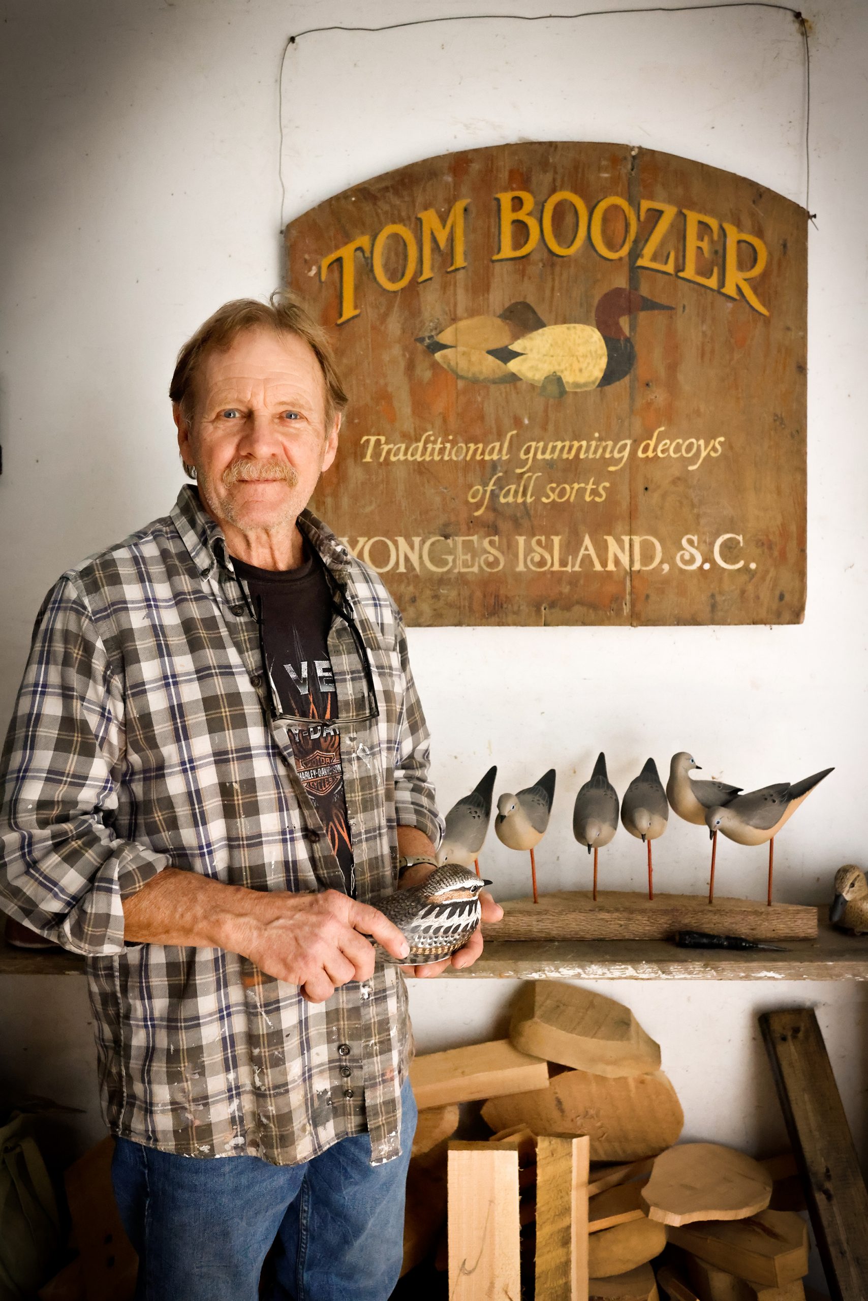 Shaking the hand of Tom Boozer, you feel the strength and depth that goes behind crafting a masterpiece. It is amazing how artistry from such power and passion create a detailed and beautiful decoy.