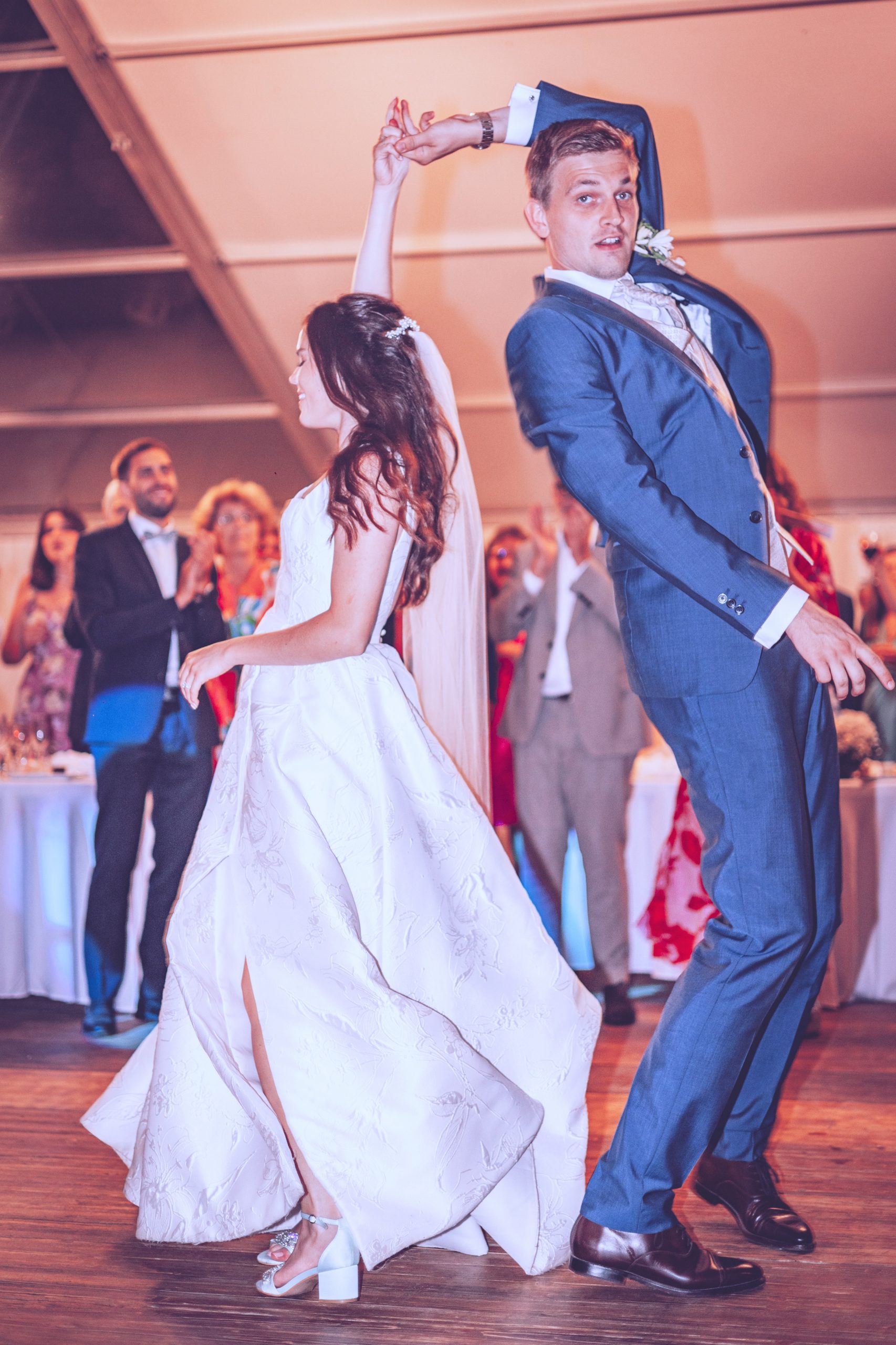 A beautiful reception was held in groom’s family’s backyard in Besson, France. Frances and Théo chose “Ain’t No Mountain High Enough” for their first dance because it was fitting for their relationship. 